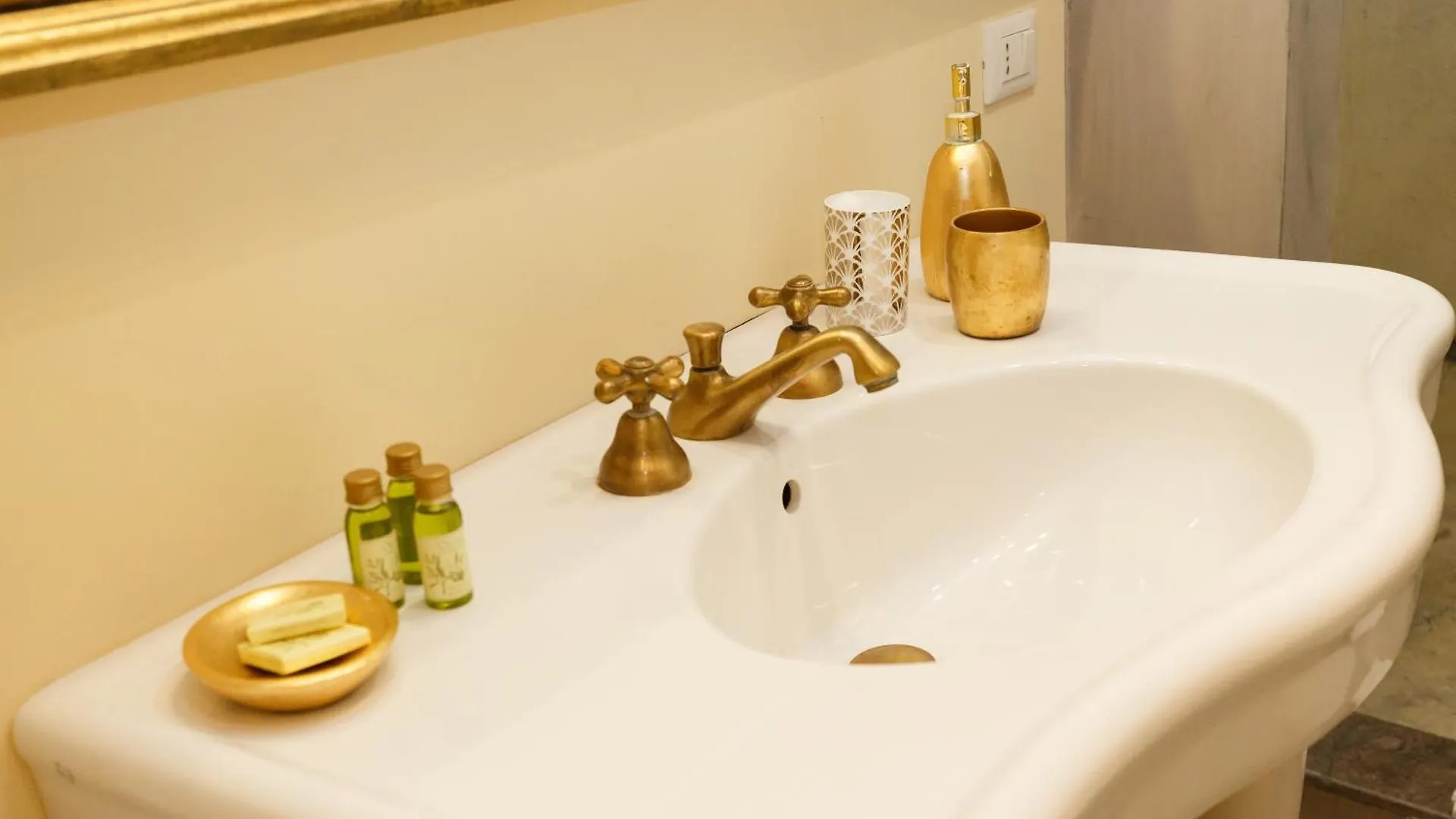 Bb 22 Charming Rooms & Apartments Παλέρμο Πανσιόν